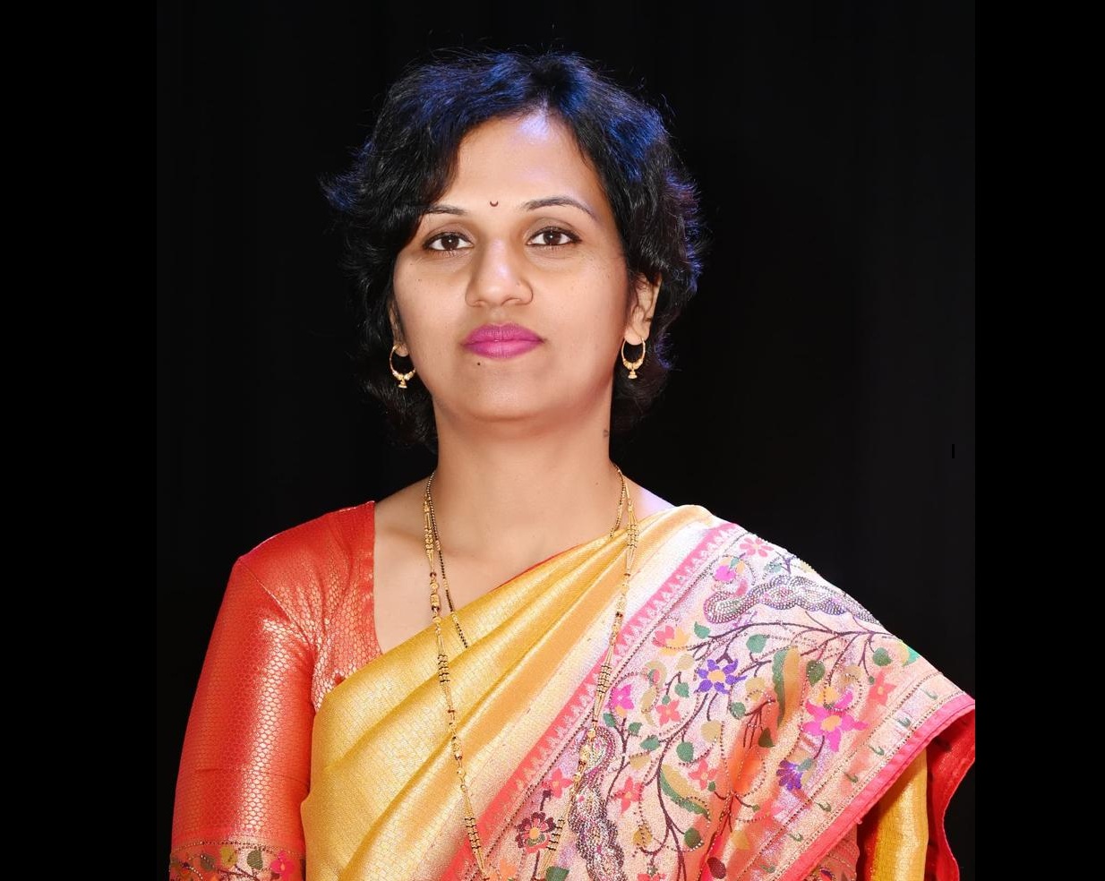 वर्षा फडोळ मॅडम